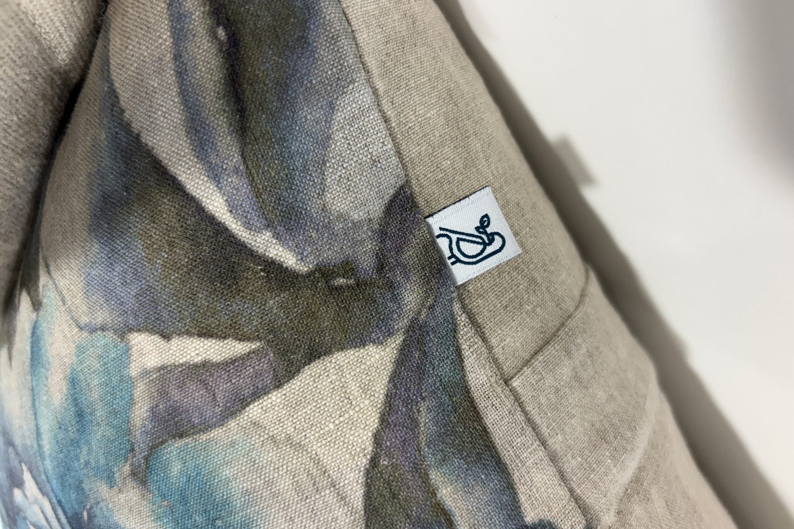 Fabriq-Small-Cushion-Tag